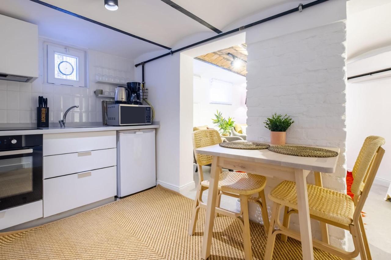 Апартаменты Vibrant Flat 5 Minutes Walk To Istiklal In Beyoglu Стамбул Экстерьер фото