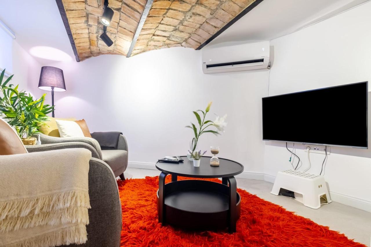 Апартаменты Vibrant Flat 5 Minutes Walk To Istiklal In Beyoglu Стамбул Экстерьер фото