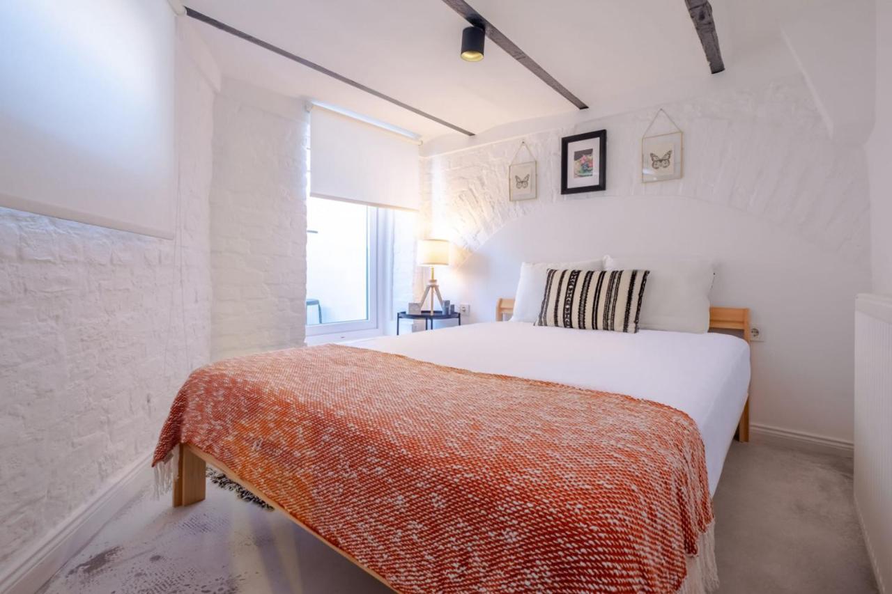 Апартаменты Vibrant Flat 5 Minutes Walk To Istiklal In Beyoglu Стамбул Экстерьер фото