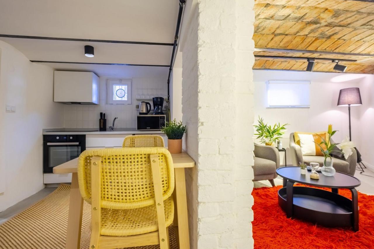Апартаменты Vibrant Flat 5 Minutes Walk To Istiklal In Beyoglu Стамбул Экстерьер фото